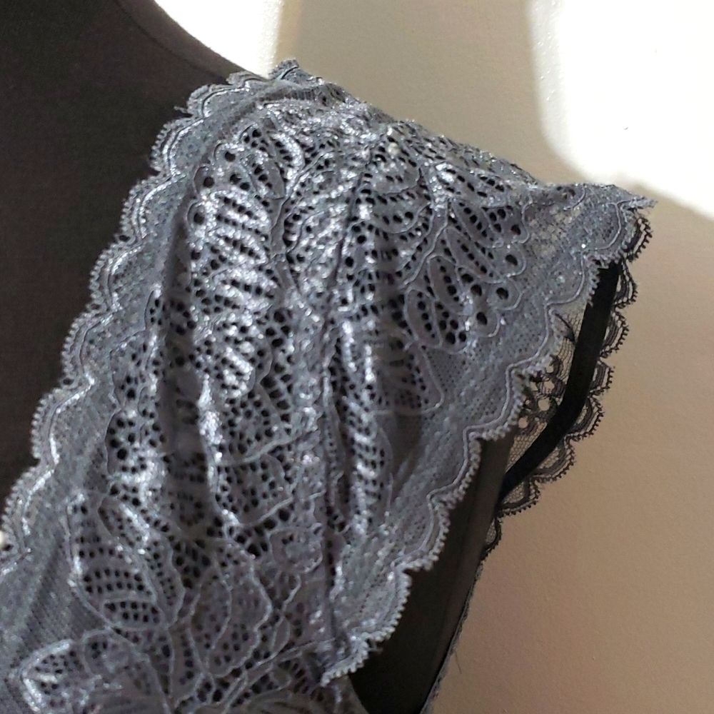 Sophie b. Grey lace bralette - Picture 9 of 11